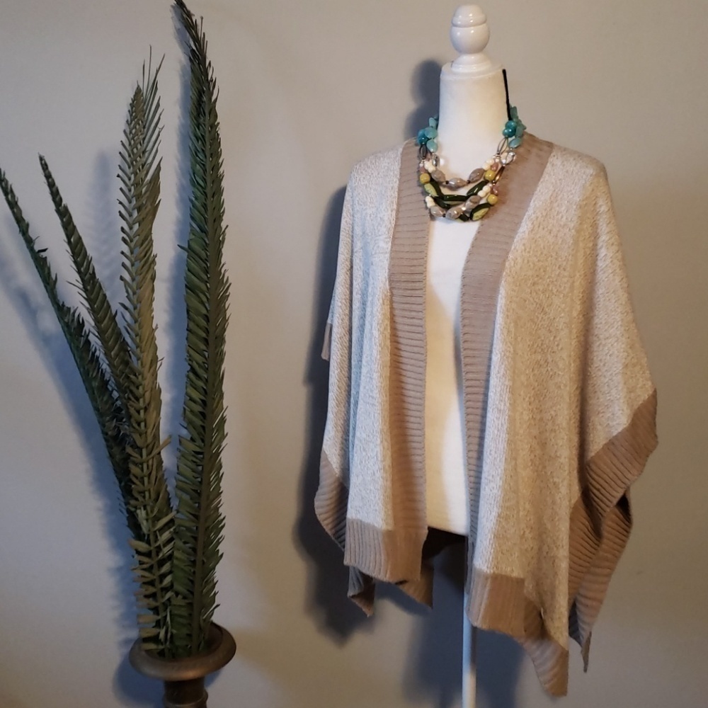Cato tan and cream heathered cape